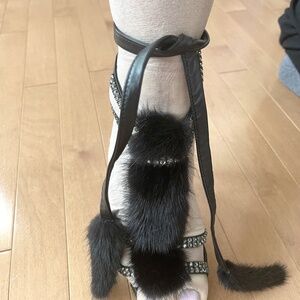 1999 Vintage Black and mink Gucci size 9
